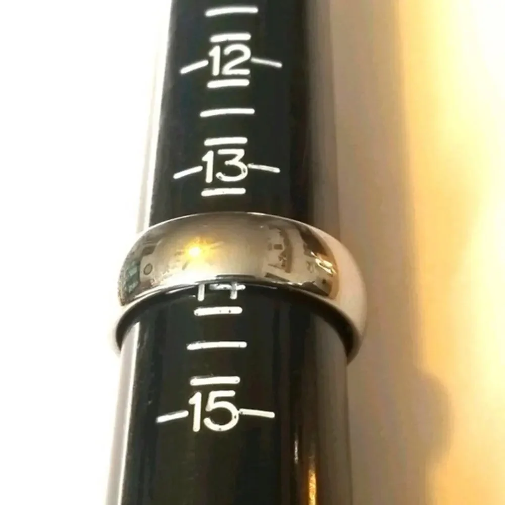 New Shiny tungsten carbide ring size 14‎